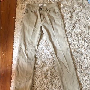 511 Slim Levi’s khakis